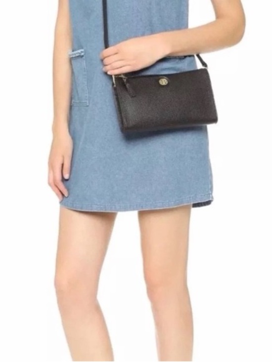 Tory Burch Handbags - Tory Burch Robinson Black Leather Convertible Crossbody Clutch Bag